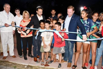 EL INTENDENTE JUAN PABLO VALDES INAUGURÓ OBRAS EN ITUZAINGÓ 1