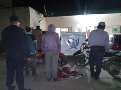 LA POLICIA DETUVO A TRES HOMBRES CAZANDO Y PRENDIENDO FUEGO EN ZONA DE RESERVA 1